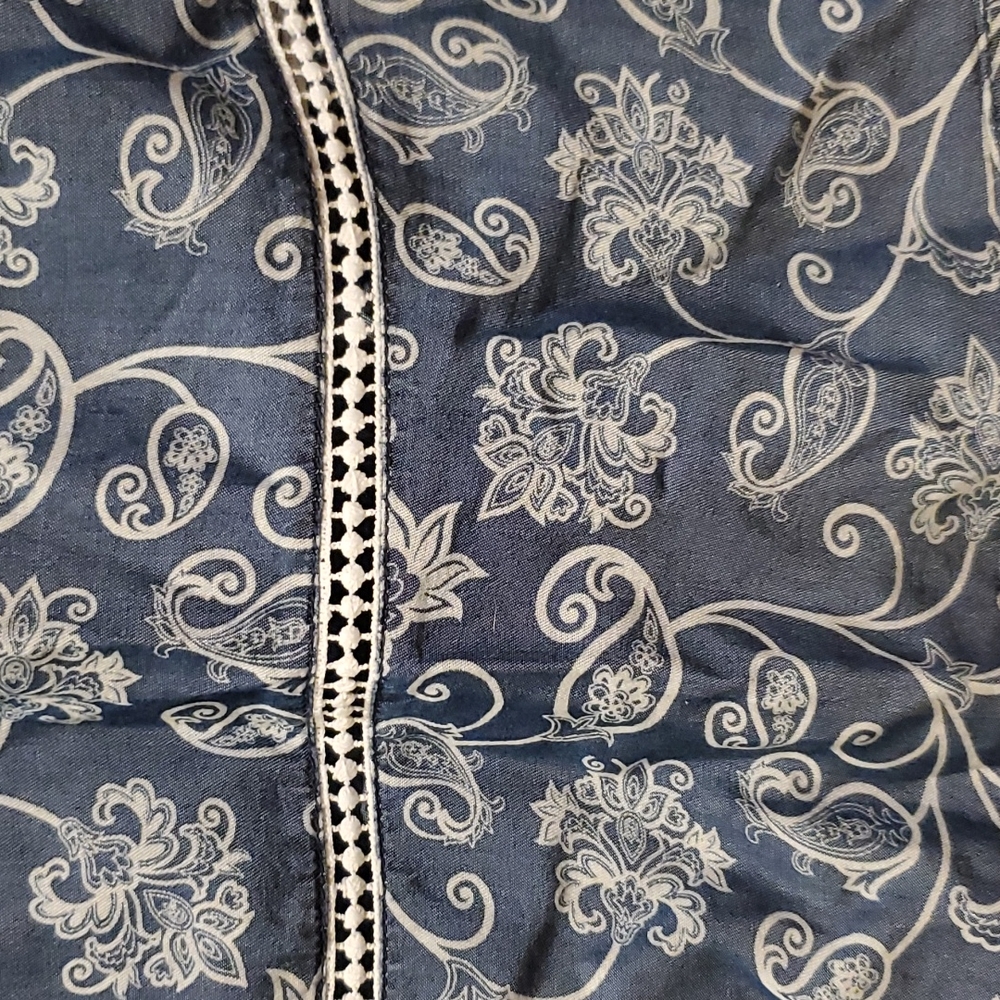 Ladies Top - Picture 3 of 5